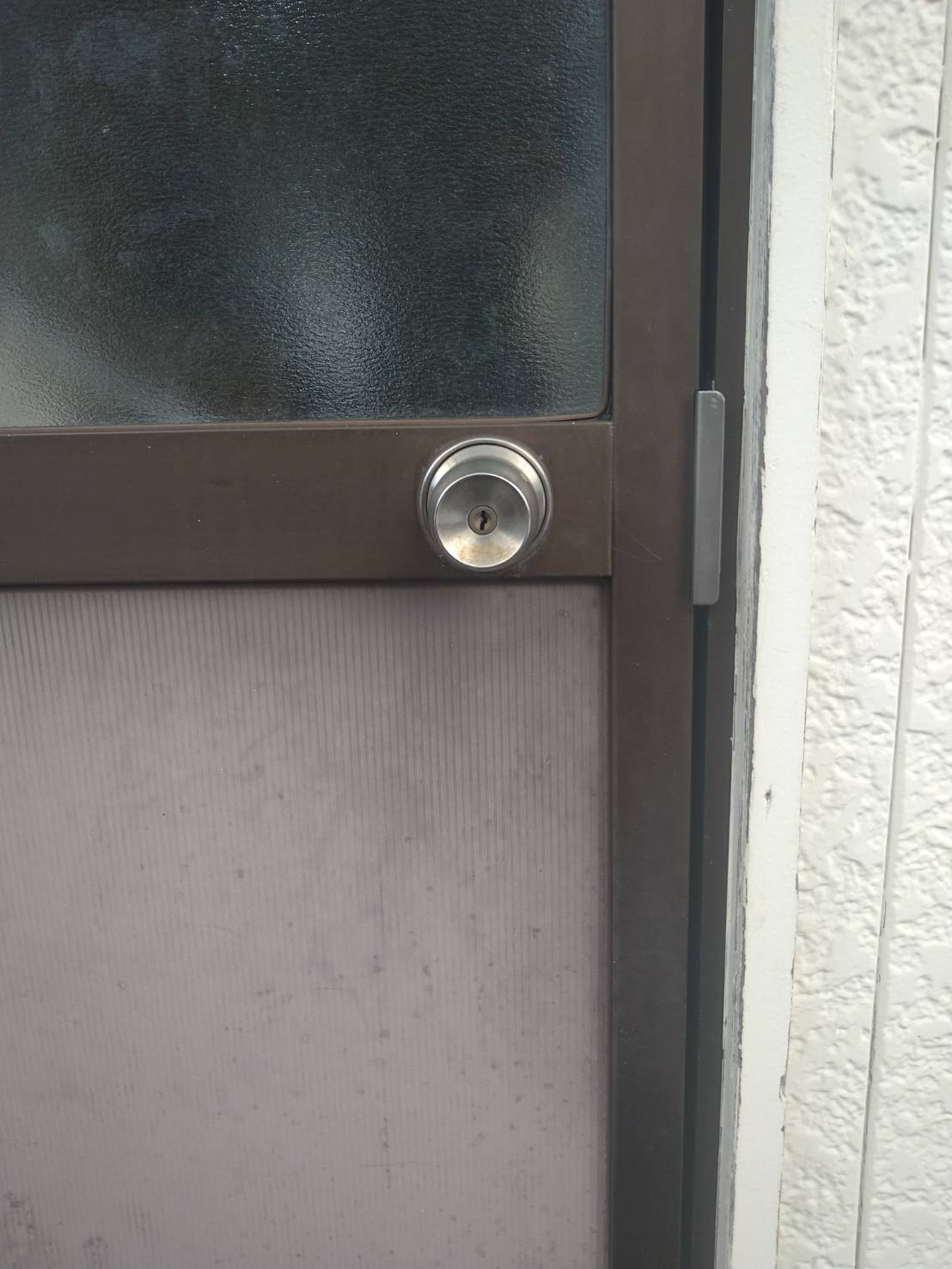 小玉硝子の室蘭・胆振の物置ドアノブ修理・交換の施工前の写真1