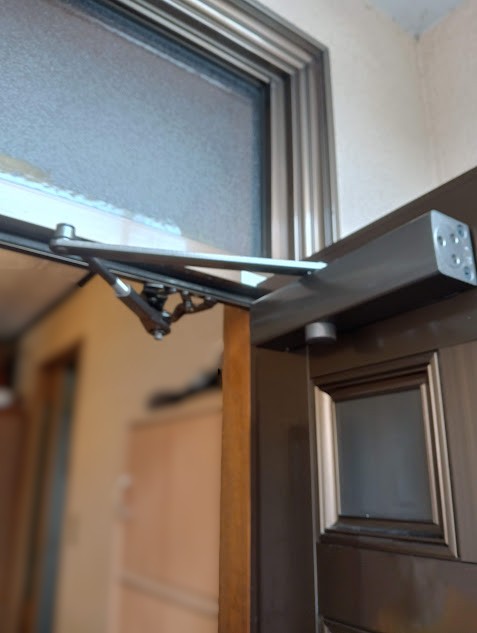 ドアクローザー交換 マド本舗まどありー。太田店 まどありー。太田店のブログ 写真1