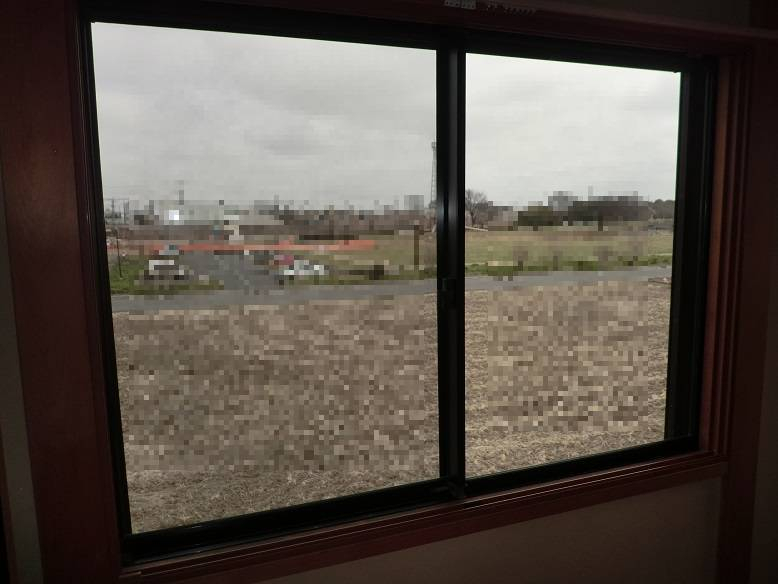 県南サッシトーヨー住器の窓　リフォーム　インプラスの施工前の写真1