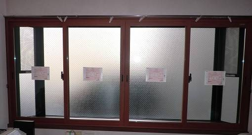 県南サッシトーヨー住器のリビング窓リフォーム　内窓設置　インプラス取付工事の施工後の写真1