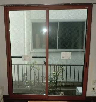 県南サッシトーヨー住器のリビング窓リフォーム　内窓設置　インプラス取付工事の施工後の写真2