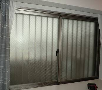 県南サッシトーヨー住器のマンション窓リフォーム　防音・断熱内窓　インプラス　の施工前の写真2