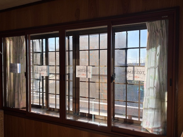 県南サッシトーヨー住器のパッと窓リフォームで結露軽減ですっきりとした窓辺に。さらに防音効果も実感。の施工後の写真1
