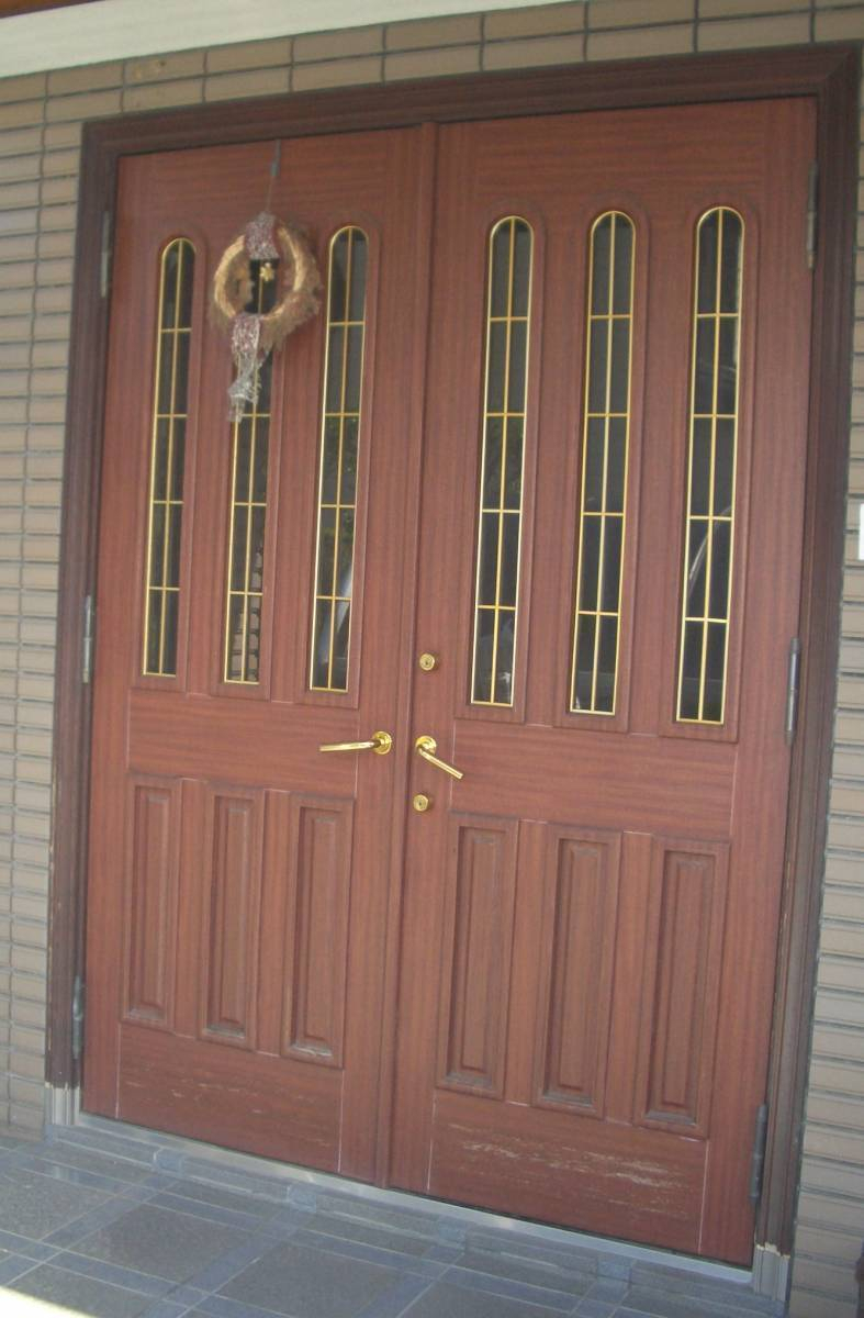 県南サッシトーヨー住器の玄関ドア　リフォームの施工前の写真1