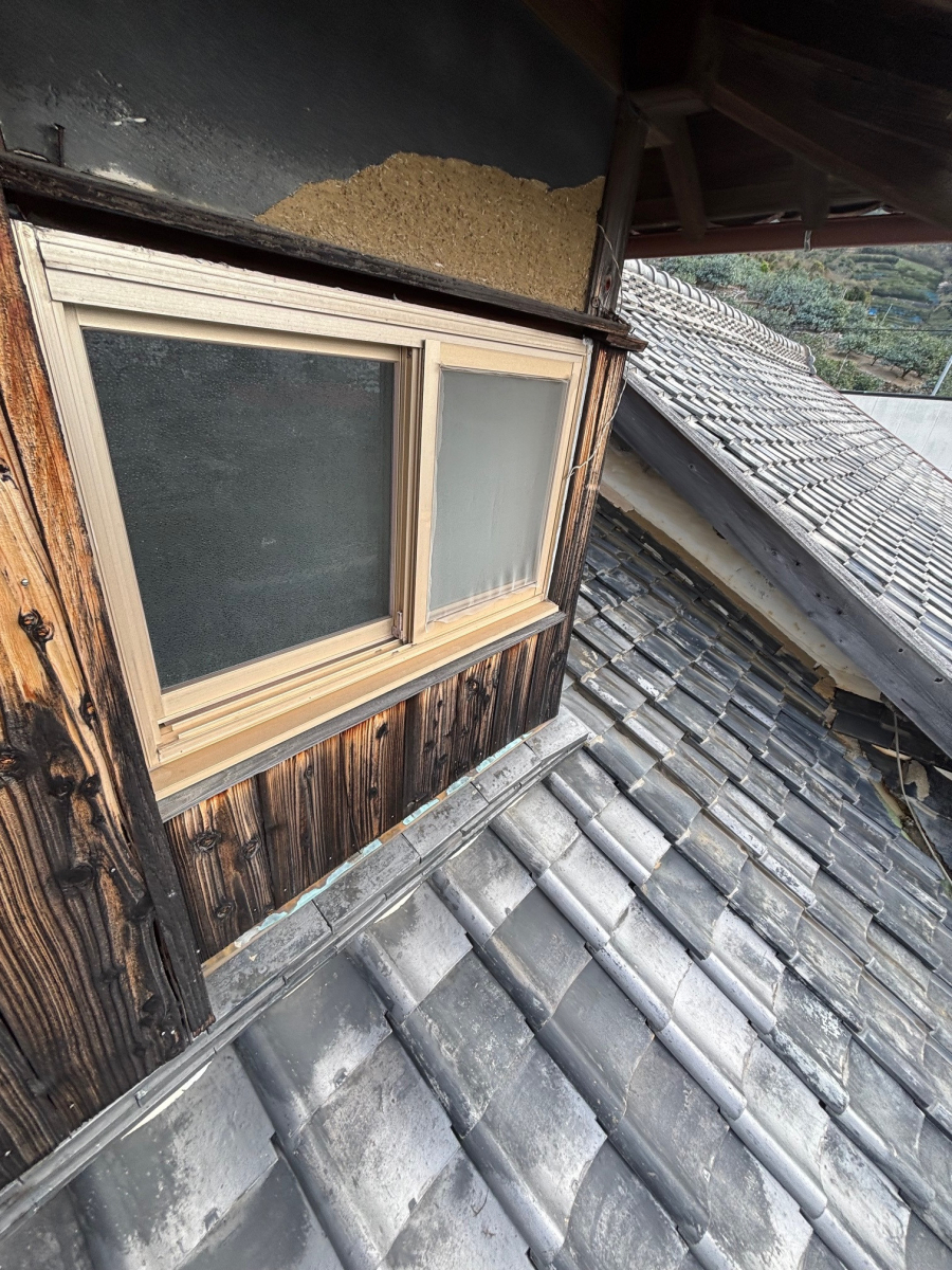 有田トーヨー住器の古い窓を補助金を活用してリフォーム!の施工前の写真1