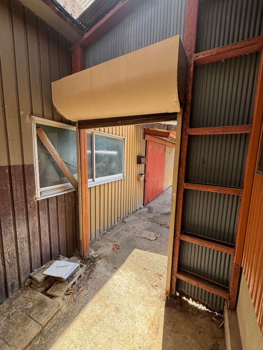 有田トーヨー住器のシャッター取替工事です!の施工前の写真1