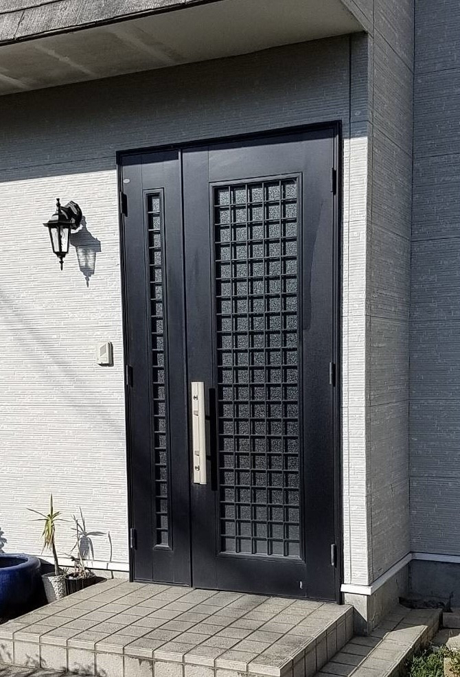 有田トーヨー住器の【玄関】リシェントで防犯と断熱性を強化！！の施工前の写真1