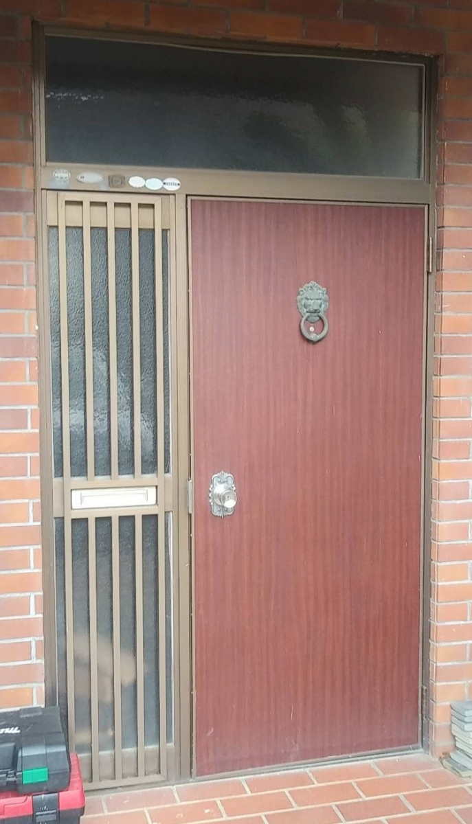 有田トーヨー住器の【玄関】昔の玄関からオシャレな玄関に！！の施工前の写真1