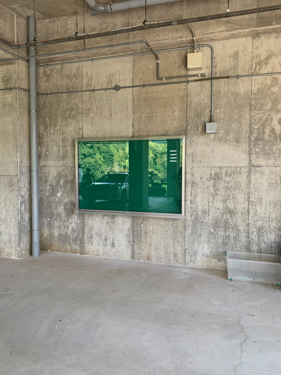 紀南トーヨー住器のアルミ製掲示板ケース設置のお客さまの声の写真1