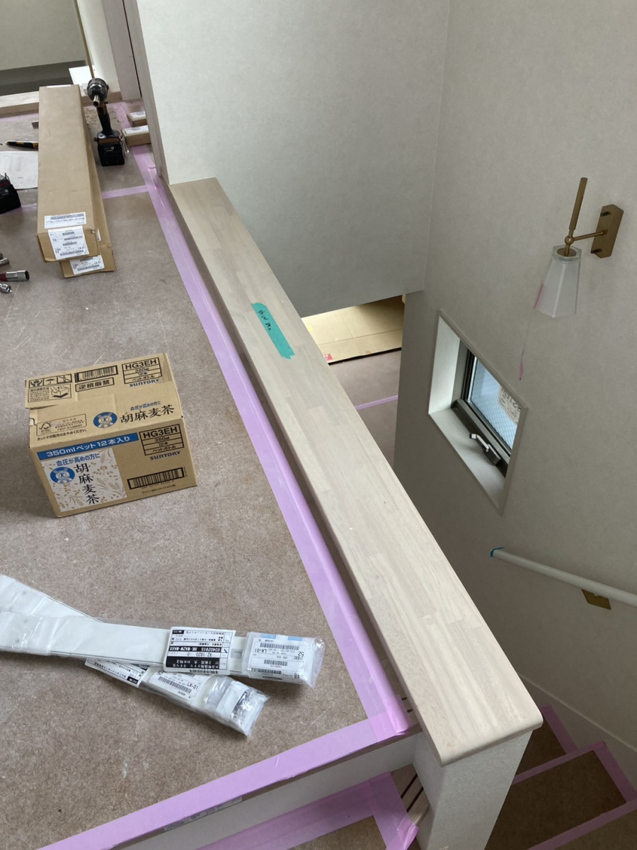 新堀建材トーヨー住器の平塚市/手摺り工事(リクシル オープン用金属手摺りパネルタイプ)の施工前の写真2