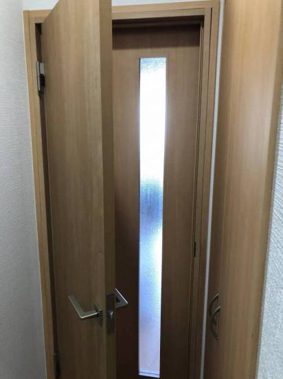 東京石原トーヨー住器の室内引戸+ドア施工事例写真1