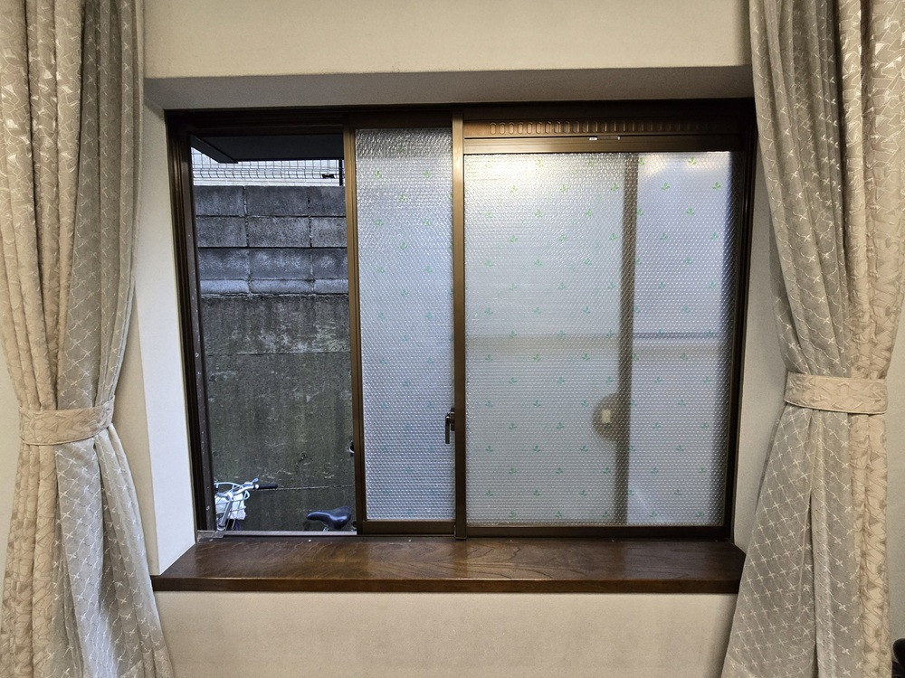 東京石原トーヨー住器のインプラス【内窓】取付工事の施工前の写真1