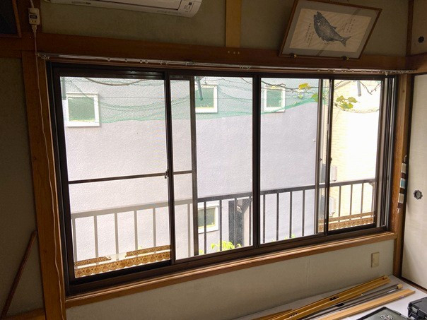 東京石原トーヨー住器のインプラス　安全合わせ複層ガラス 乳白色の施工前の写真1