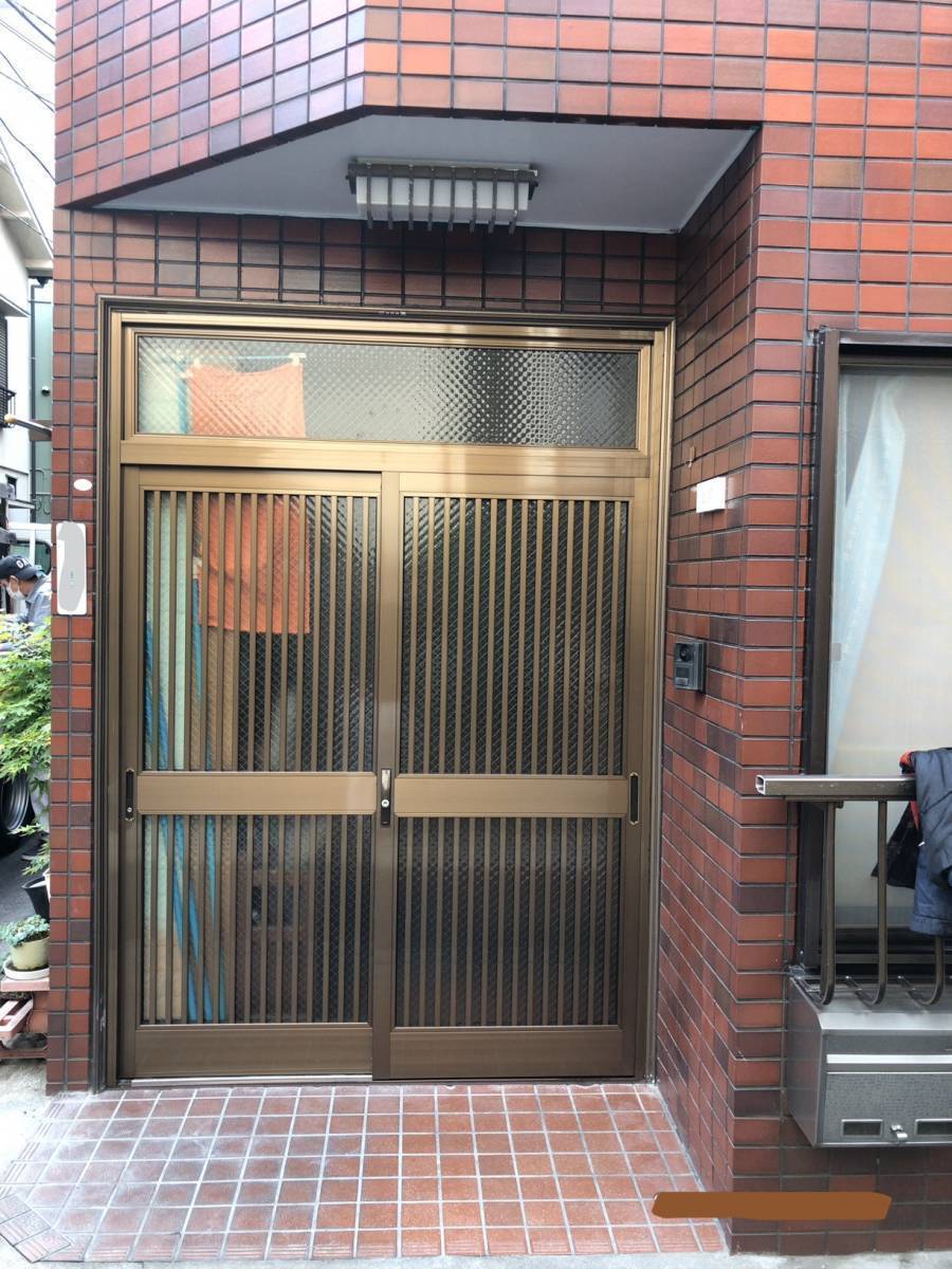 東京石原トーヨー住器の玄関引戸のリフォーム！の施工後の写真1