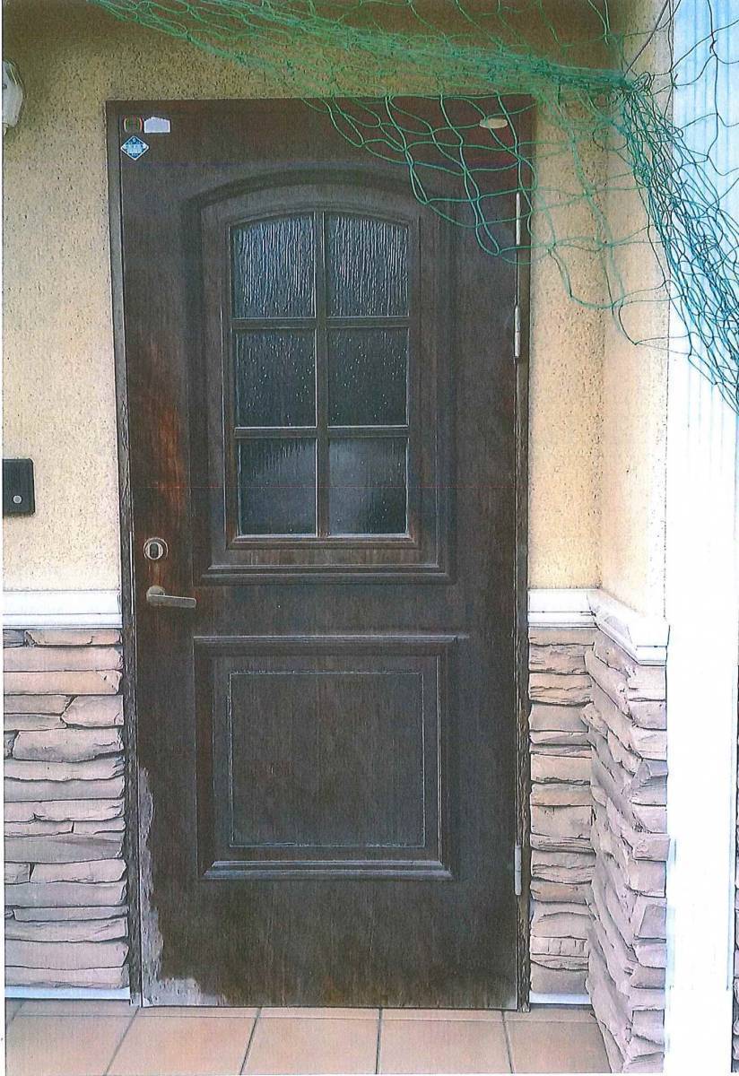 大平トーヨー住器の【リシェント玄関ドア】１年と通して快適な玄関に～♪の施工前の写真1