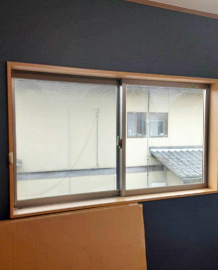 大平トーヨー住器の【内窓工事】デザインガラスで素敵な寝室になりました♪の施工前の写真2