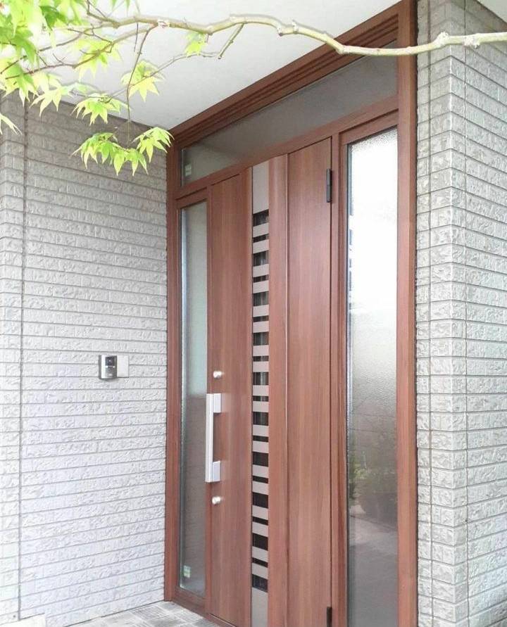 大平トーヨー住器の【玄関　リフォーム】採風タイプのドアに交換です♪の施工後の写真3