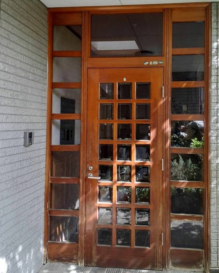 大平トーヨー住器の【玄関　リフォーム】採風タイプのドアに交換です♪の施工前の写真1