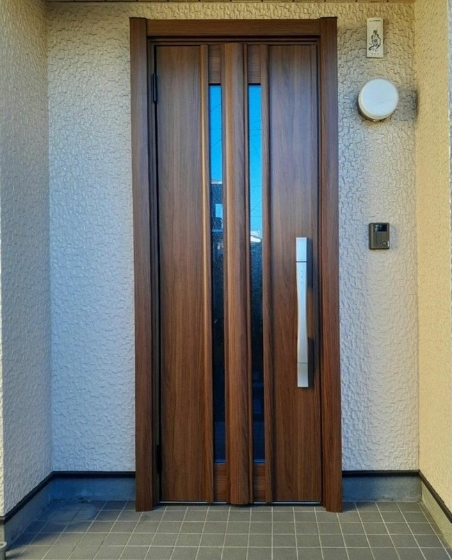 大平トーヨー住器の【玄関ドア】人気の電気錠で毎日が快適に♪の施工後の写真1