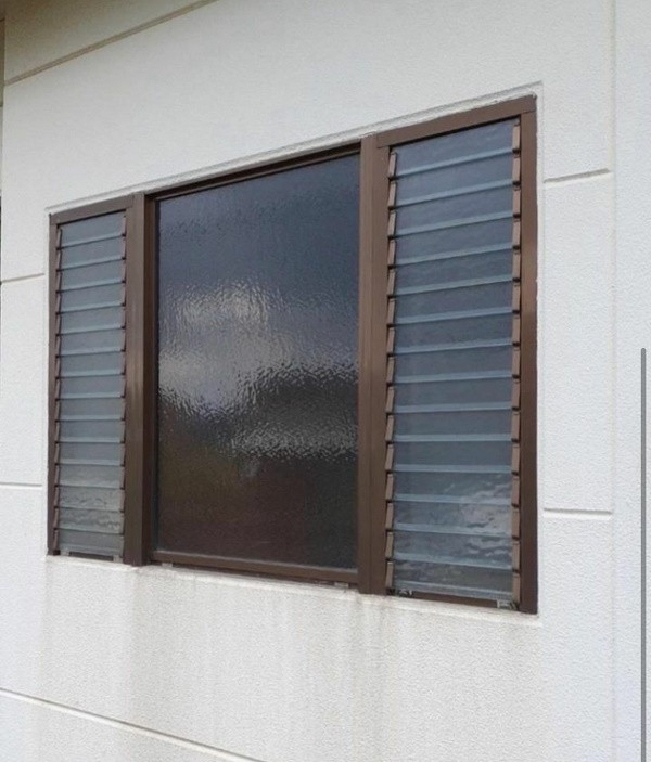 大平トーヨー住器の【浴室窓】リプラスで断熱効果アップの施工前の写真1