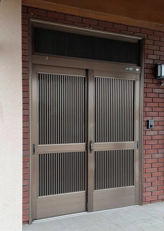 大平トーヨー住器の【栃木市】タッチキーで安心で快適な玄関になりました♪の施工前の写真3