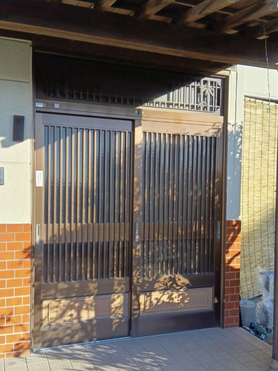 大平トーヨー住器の【小山市】リモコンでピッ!電気錠で便利&安心の玄関!!の施工前の写真2