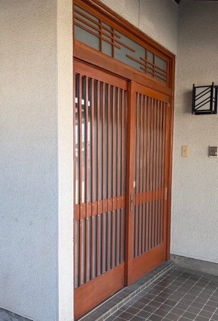 大平トーヨー住器の【小山市】玄関引戸を新しく交換しましたの施工前の写真2