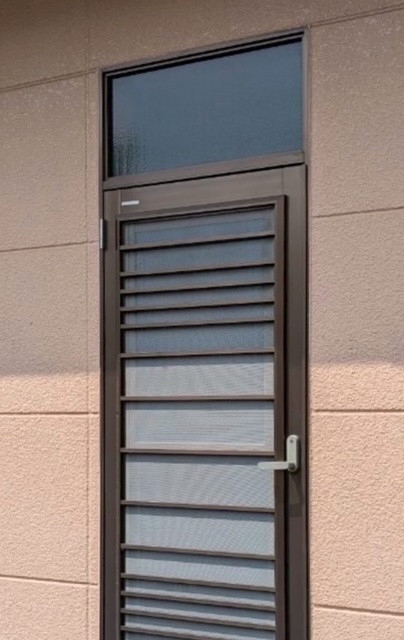 大平トーヨー住器の【小山市】簡単リフォーム＜リシェント勝手口ドア＞の施工前の写真2