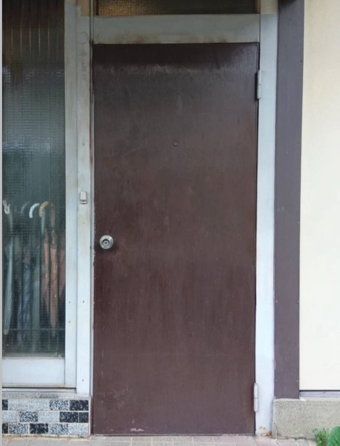 大平トーヨー住器の【足利市】簡単リフォーム＜リシェント玄関ドア＞の施工前の写真1