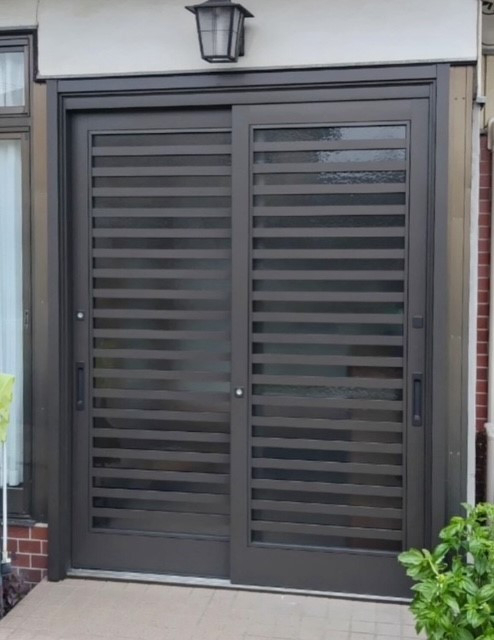 大平トーヨー住器の【足利市】簡単リフォーム<リシェント玄関引戸>の施工後の写真1