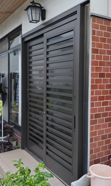 大平トーヨー住器の【足利市】簡単リフォーム<リシェント玄関引戸>の施工後の写真2