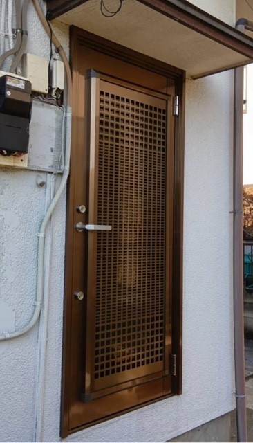 大平トーヨー住器の【小山市】簡単リフォーム<リシェント勝手口ドア>の施工後の写真1