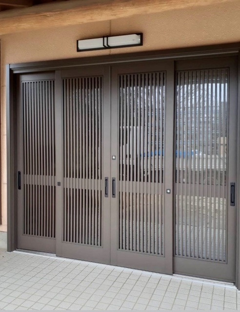 大平トーヨー住器の【足利市】簡単リフォーム＜リシェント玄関引戸＞の施工後の写真2