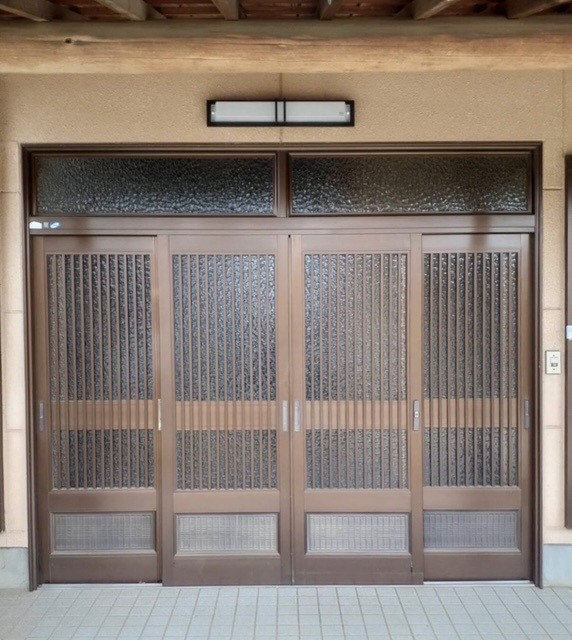 大平トーヨー住器の【足利市】簡単リフォーム＜リシェント玄関引戸＞の施工前の写真1