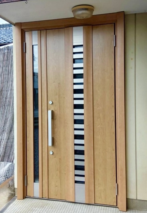 大平トーヨー住器の【栃木市】簡単リフォーム＜リシェント玄関ドア＞の施工後の写真2