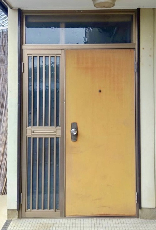 大平トーヨー住器の【栃木市】簡単リフォーム＜リシェント玄関ドア＞の施工前の写真1