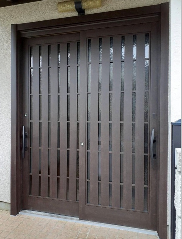 大平トーヨー住器の【佐野市】簡単リフォーム＜リシェント玄関引戸＞の施工後の写真2