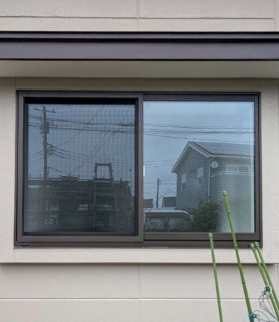 大平トーヨー住器の【佐野市】簡単リフォーム＜目隠し可動ルーバー＞の施工前の写真1