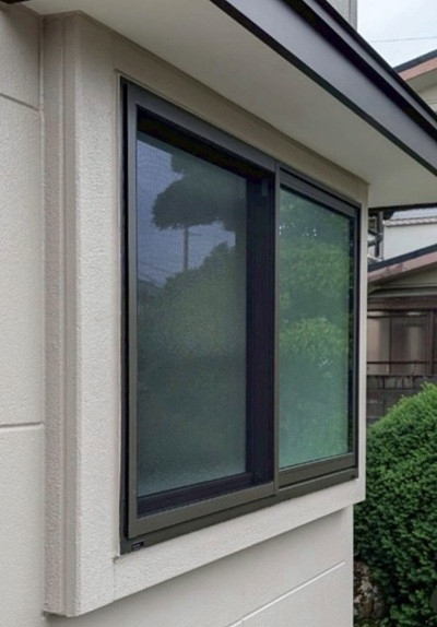 大平トーヨー住器の【佐野市】簡単リフォーム＜目隠し可動ルーバー＞の施工前の写真2