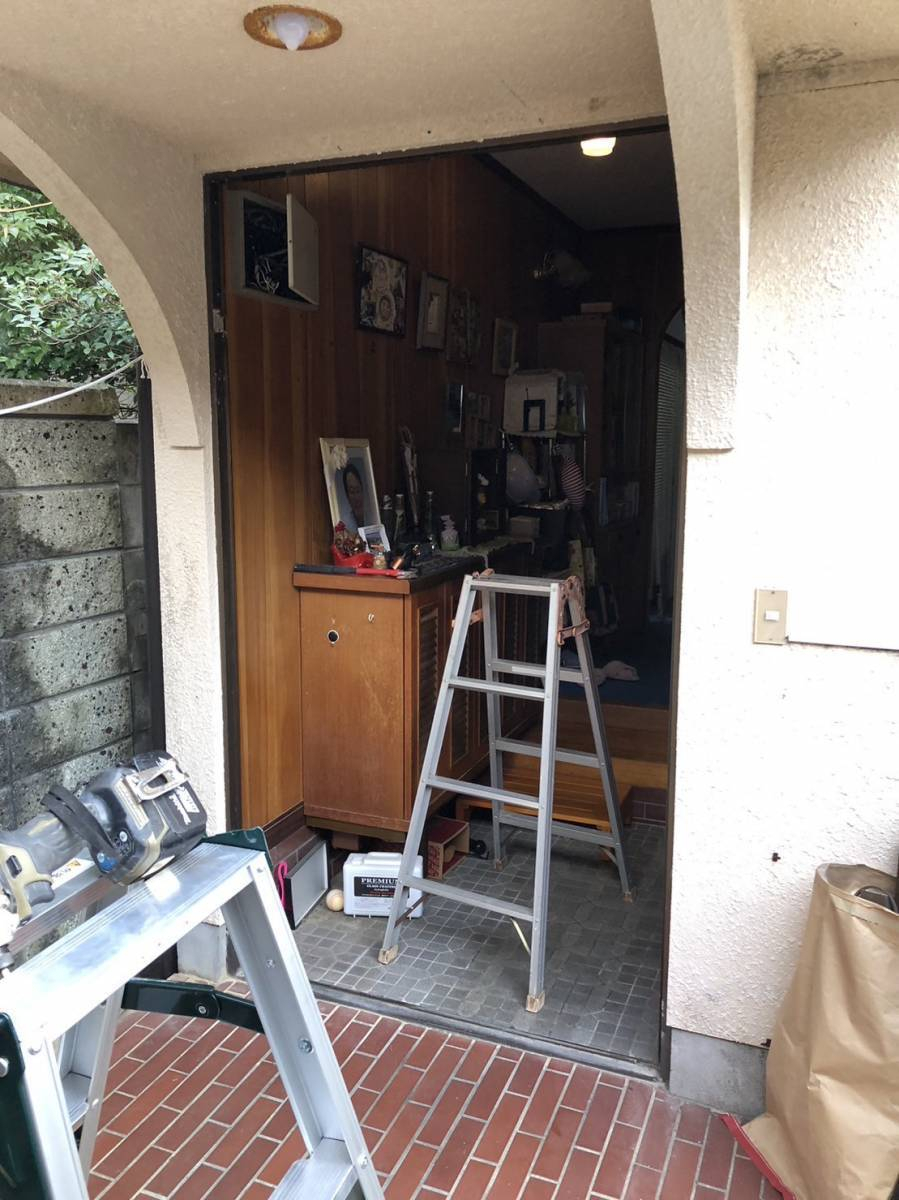 松本トーヨー住器の宇和島市　玄関リフォームの施工前の写真2