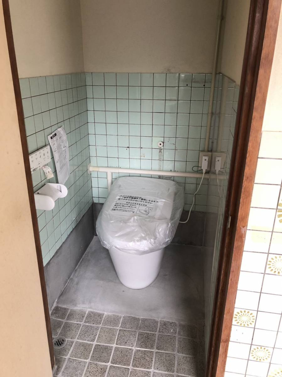 松本トーヨー住器の愛南町　トイレリフォームの施工後の写真1