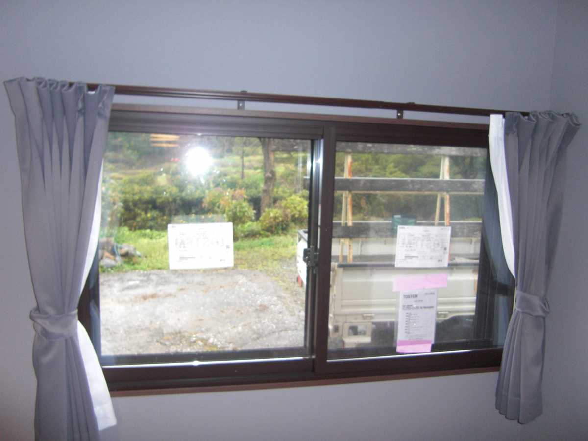 松本トーヨー住器の愛南町　内窓インプラス取付（補助金活用）の施工後の写真1