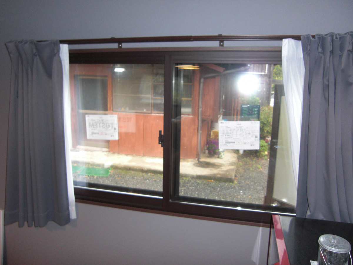 松本トーヨー住器の愛南町　内窓インプラス取付（補助金活用）の施工後の写真2