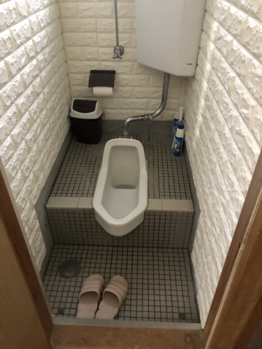 松本トーヨー住器の愛南町　トイレリフォームの施工前の写真1