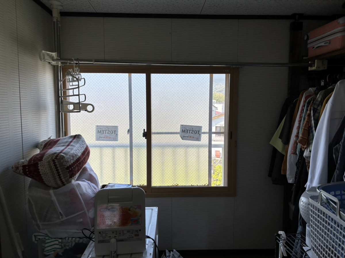 松本トーヨー住器の愛南町　内窓インプラス取付　補助金活用の施工後の写真1