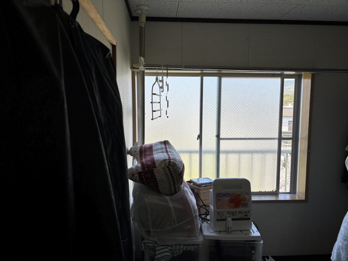 松本トーヨー住器の愛南町　内窓インプラス取付　補助金活用の施工前の写真1
