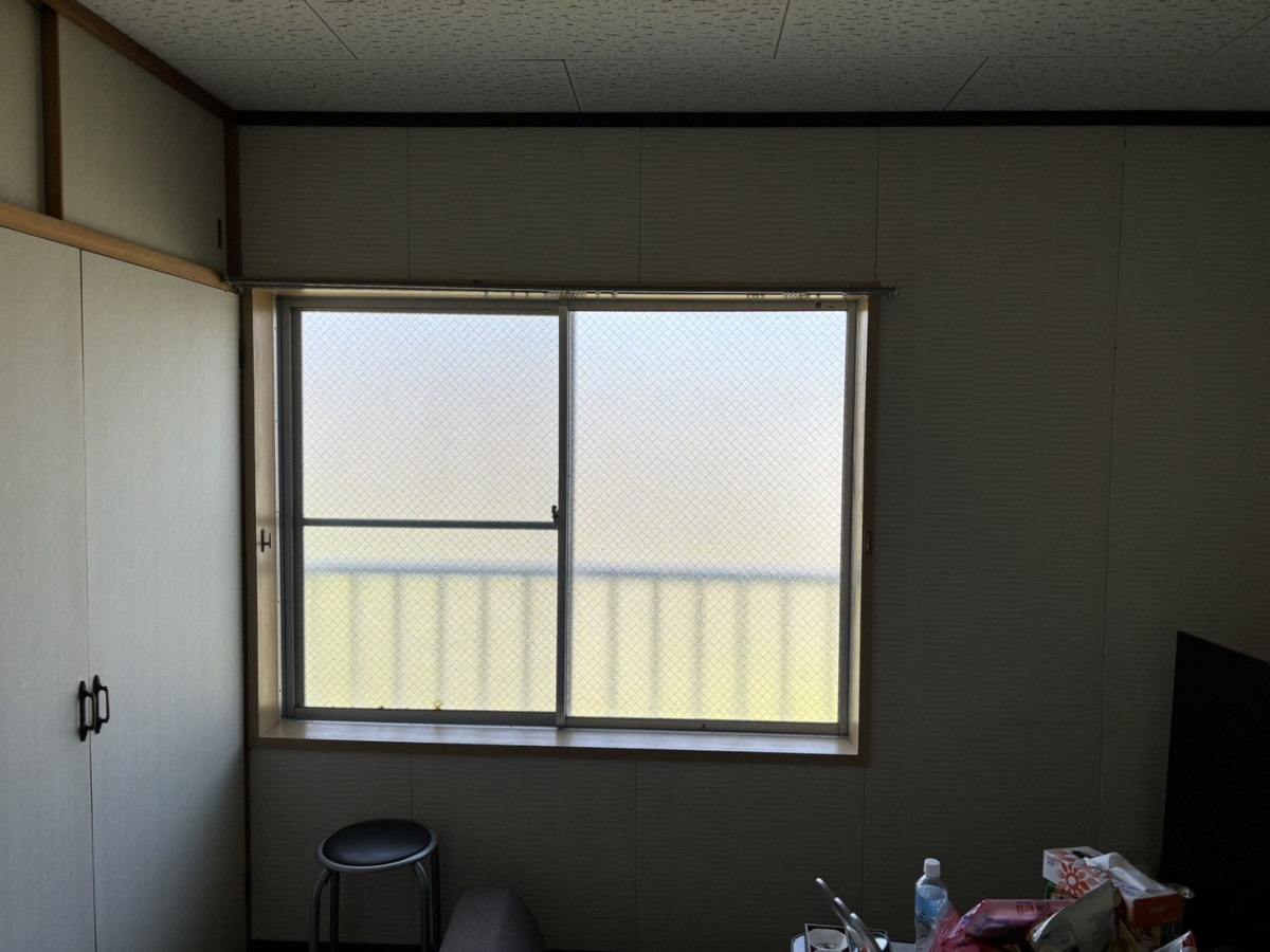 松本トーヨー住器の愛南町　内窓インプラス取付　補助金活用の施工前の写真3