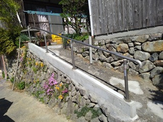 松本トーヨー住器の愛南町 アルミ手摺取付の施工後の写真2