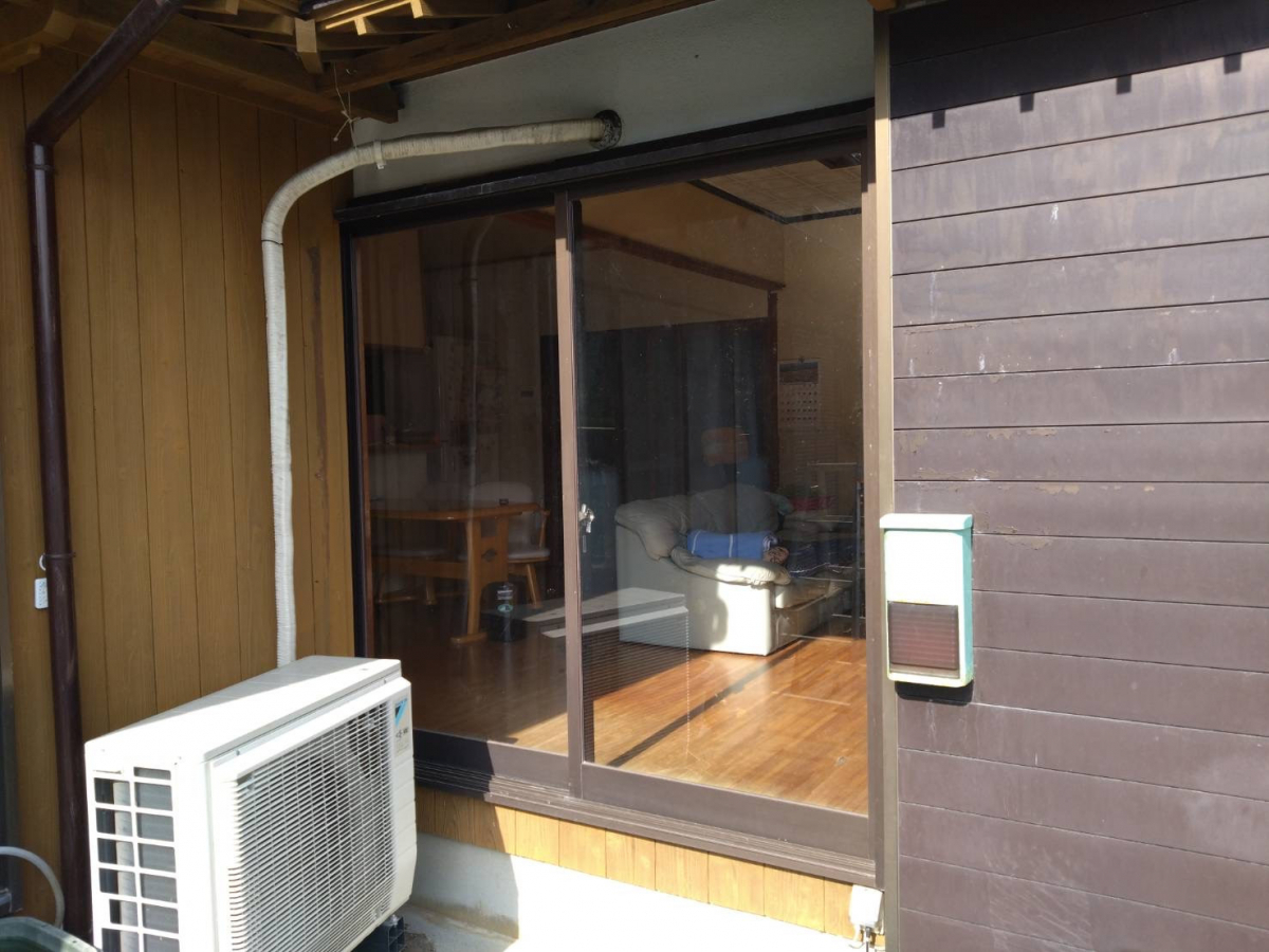 松本トーヨー住器の愛南町 窓リフォーム 補助金活用の施工前の写真1