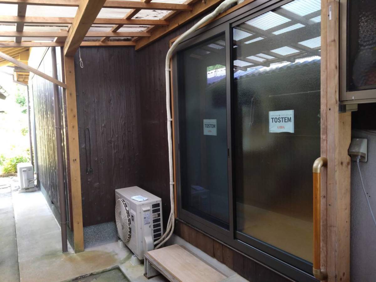 松本トーヨー住器の愛南町、窓リフォーム、カバー工法、補助金活用の施工後の写真1